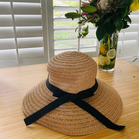 Adorable women’s summer hat. Vintage sun hat. Woven hat for keeping out sun - Picture 2 of 4